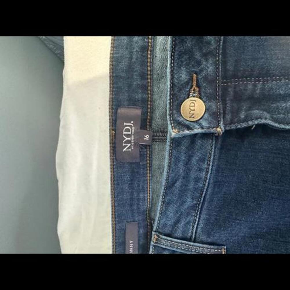 EUC NYDJ Ami Skinny Denim, Size 16 - Picture 4 of 4